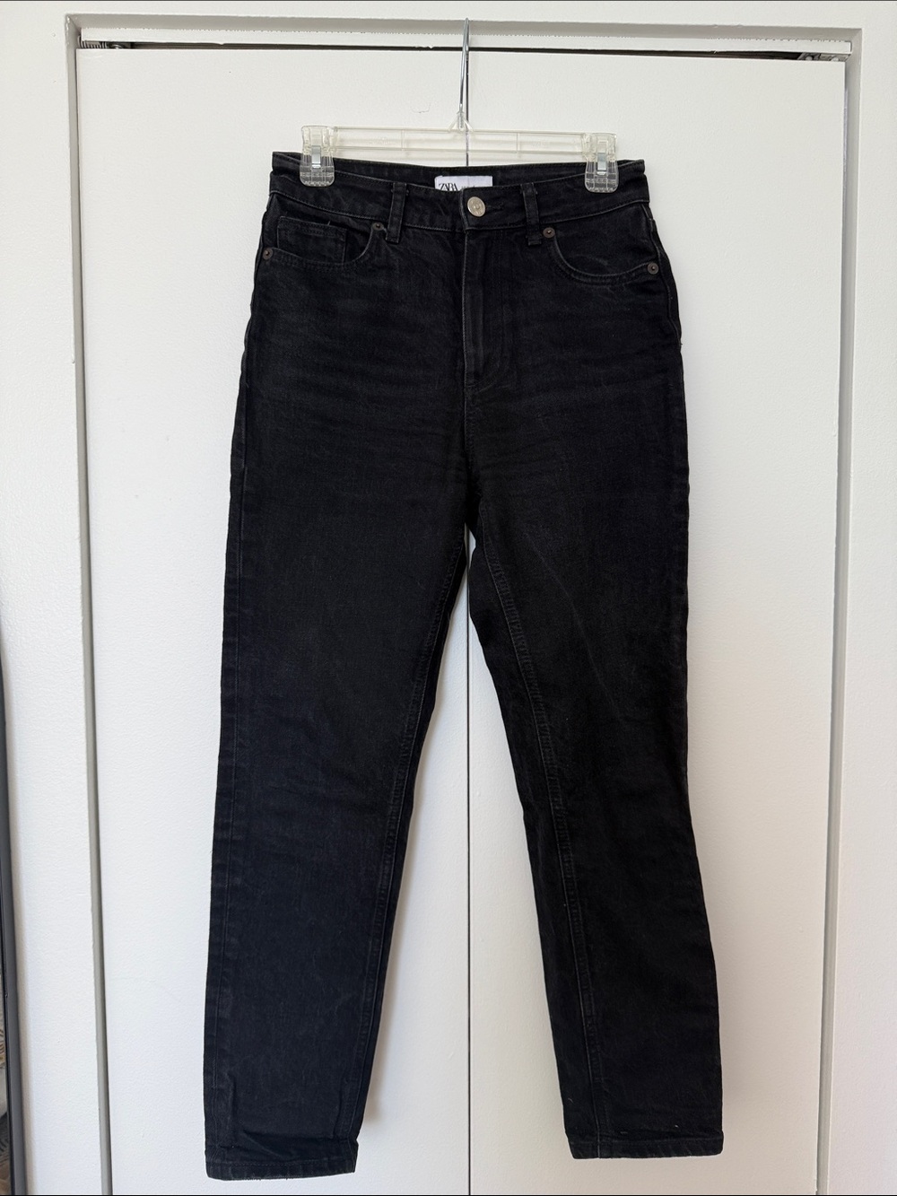 Zara Black High-Rise Straight Jeans